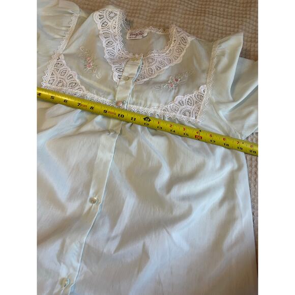 VTG Vanity Fair Light Mint Floral Embroidered W/ Lace Trim Nightgown Mumu Small - Picture 7 of 9